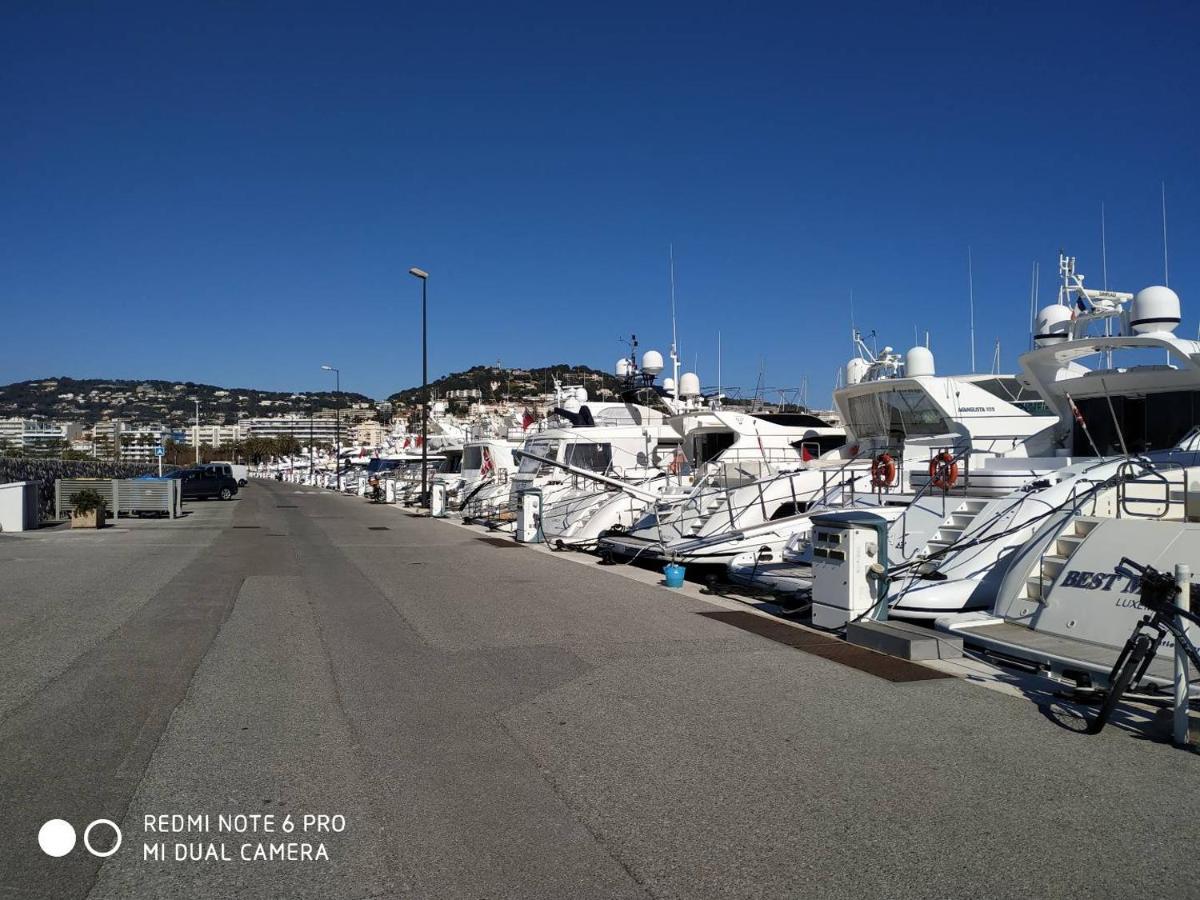 Ferretti 36 ' Bateau A Quai Vieux-Port Cannes Festival La Croisette Dış mekan fotoğraf