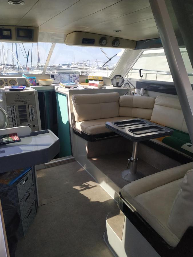Ferretti 36 ' Bateau A Quai Vieux-Port Cannes Festival La Croisette Dış mekan fotoğraf