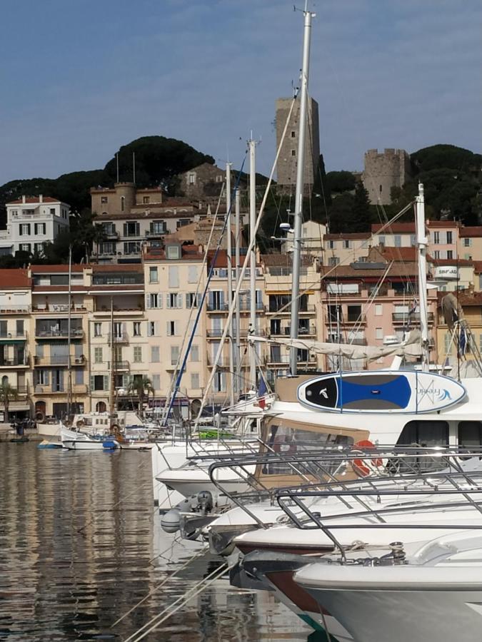 Ferretti 36 ' Bateau A Quai Vieux-Port Cannes Festival La Croisette Dış mekan fotoğraf