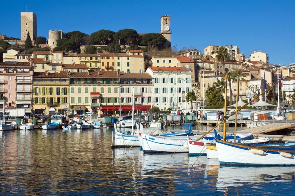 Ferretti 36 ' Bateau A Quai Vieux-Port Cannes Festival La Croisette Dış mekan fotoğraf