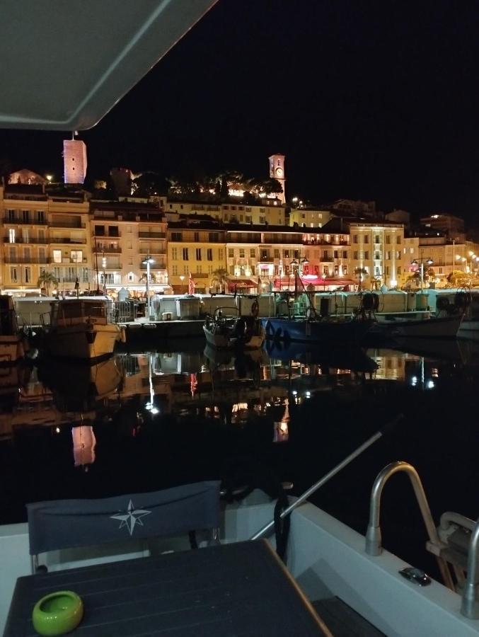 Ferretti 36 ' Bateau A Quai Vieux-Port Cannes Festival La Croisette Dış mekan fotoğraf