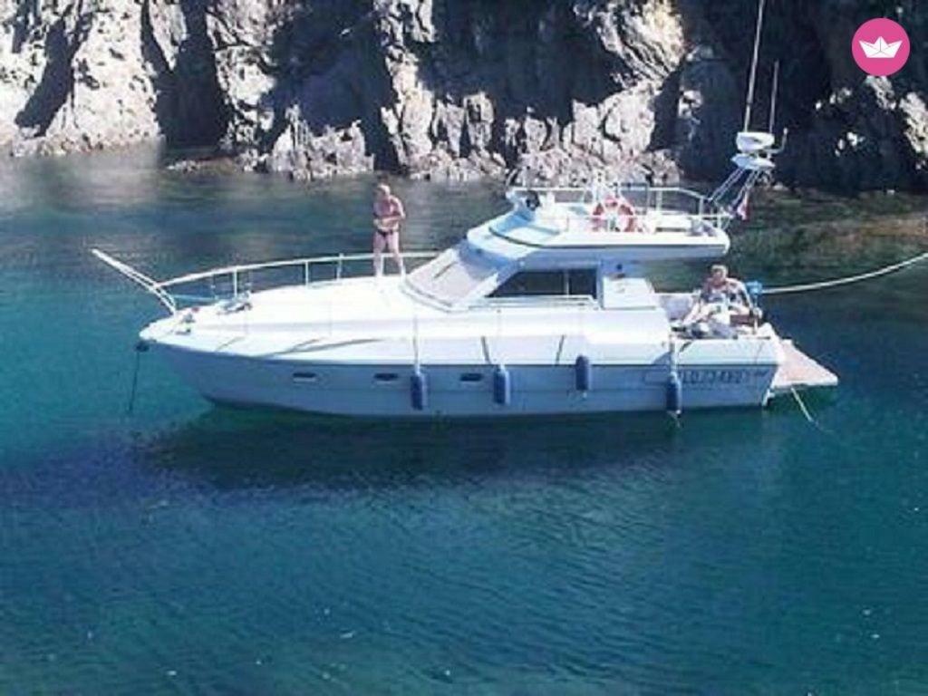 Ferretti 36 ' Bateau A Quai Vieux-Port Cannes Festival La Croisette Dış mekan fotoğraf