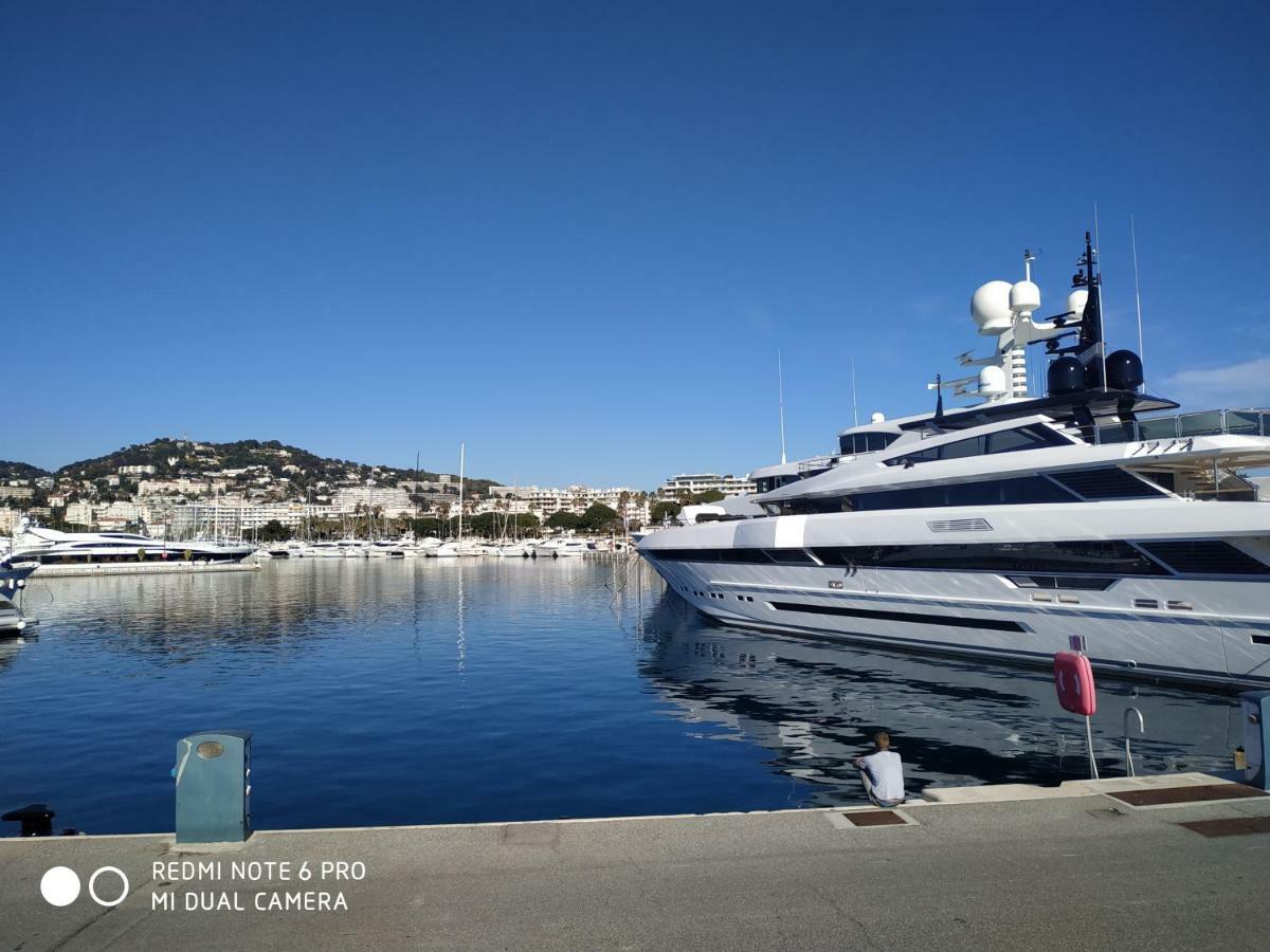 Ferretti 36 ' Bateau A Quai Vieux-Port Cannes Festival La Croisette Dış mekan fotoğraf